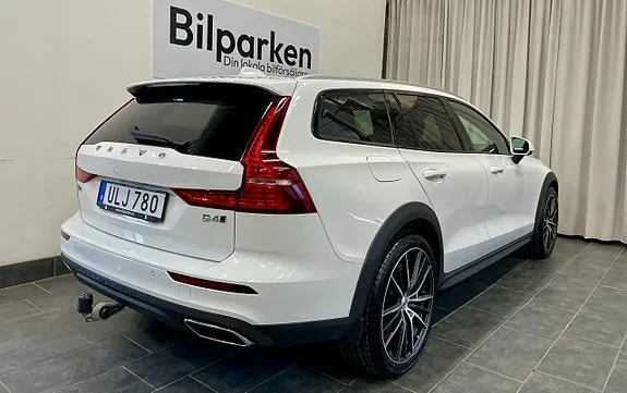 Volvo V60 Cross Country 2022 photo 5