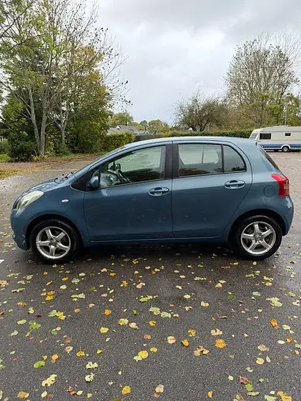 Toyota Yaris 2007 photo 2