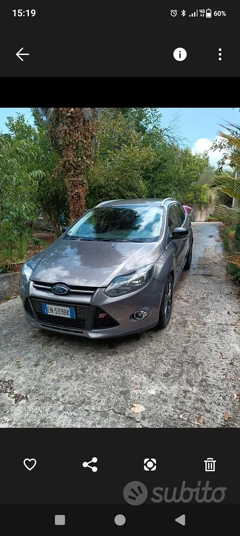 Ford Focus 2012 photo 2