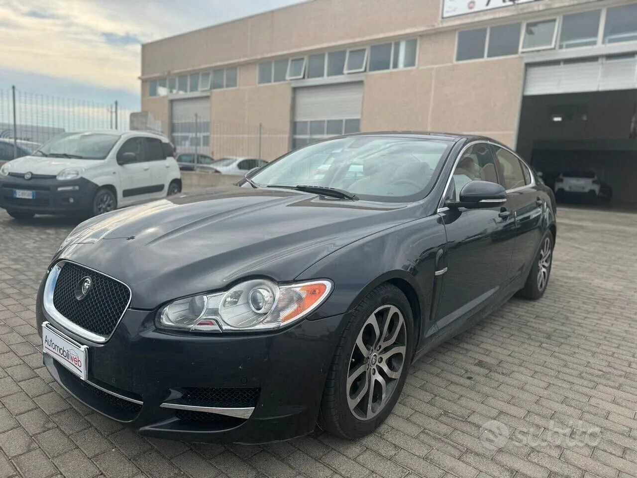 Jaguar Xf 2010 photo 3
