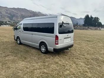 Toyota Hiace 2021 photo 4