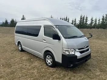 Toyota Hiace 2021 photo 2