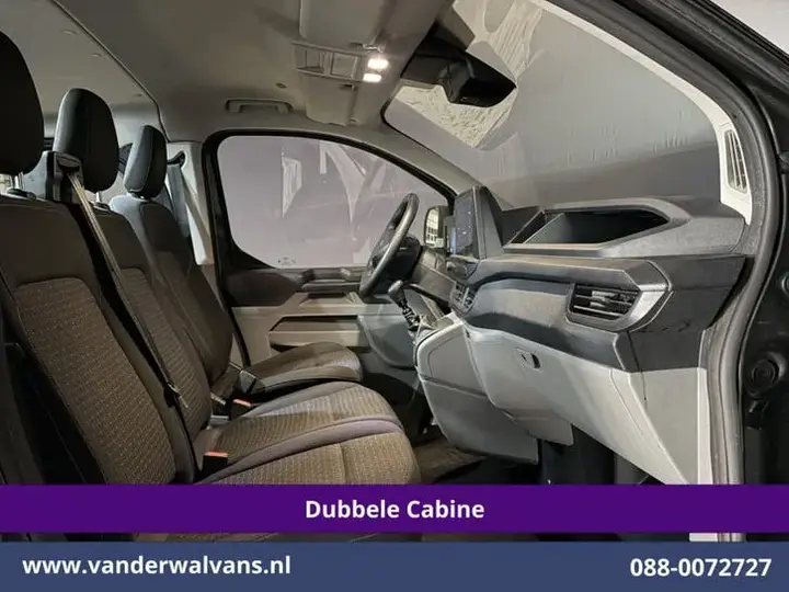 Ford Transit Custom 2024 photo 3