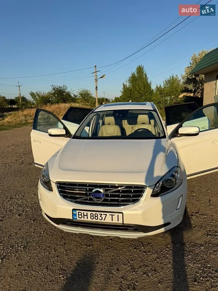 Volvo Xc60 2016 photo 2