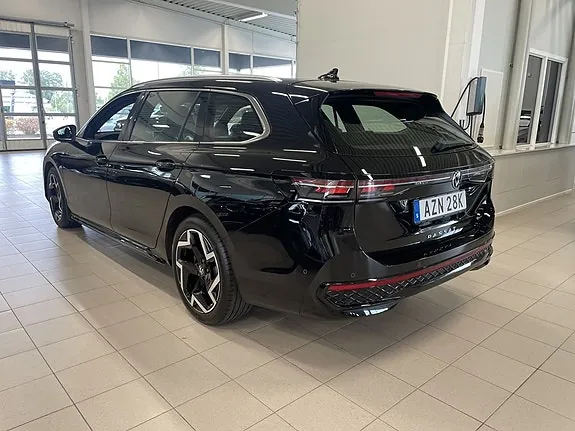 Volkswagen Passat 2024 photo 5
