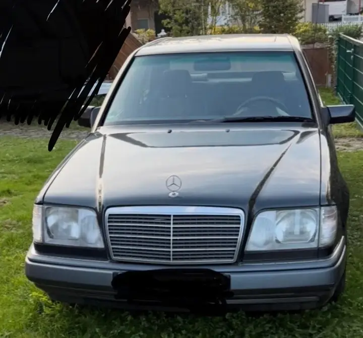 Mercedes-Benz W124
