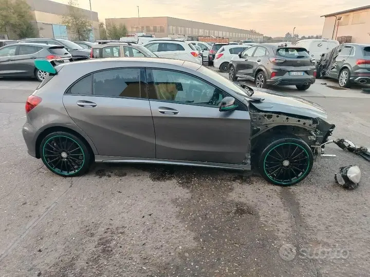 Mercedes-Benz A 2016 photo 3