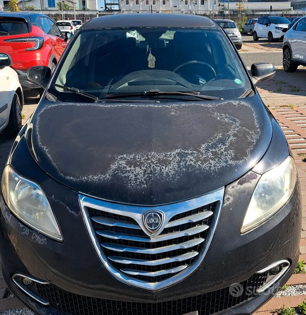 Lancia Ypsilon 2012 photo 2