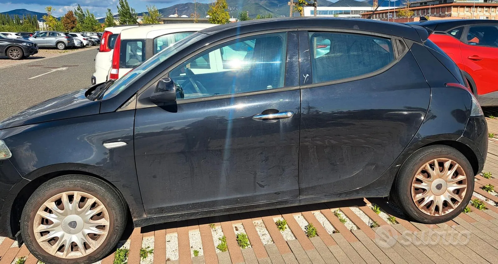 Lancia Ypsilon
