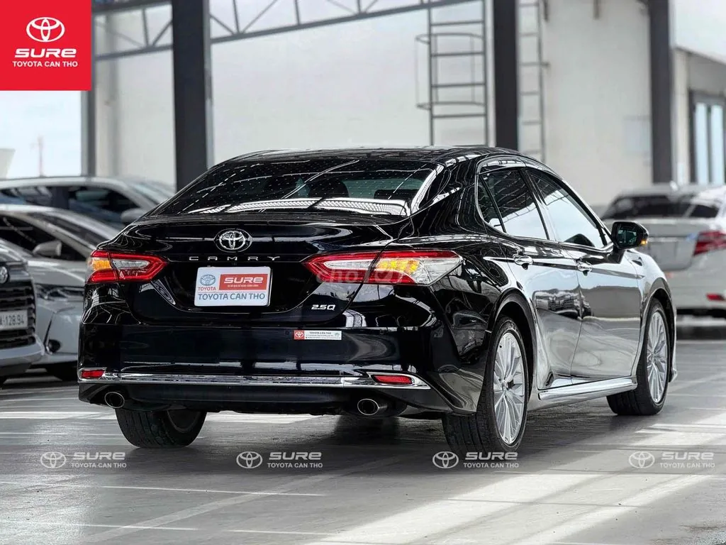 Toyota Camry 2021 photo 3
