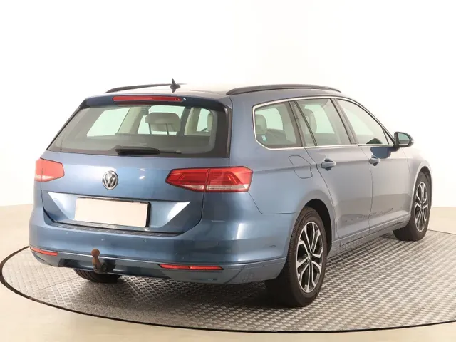 Volkswagen Passat Variant 2016 photo 4