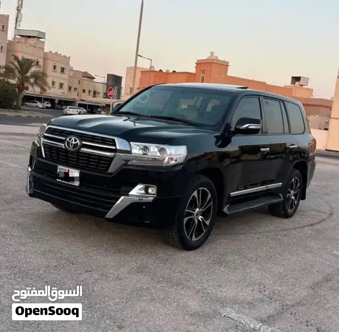 Toyota Land Cruiser 2021 photo 2
