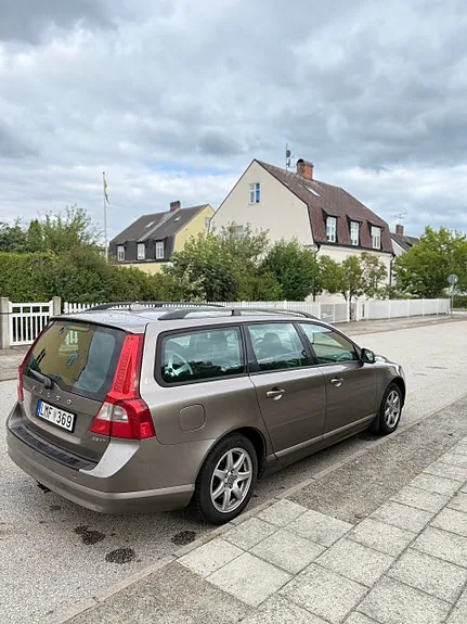 Volvo V70 2009 photo 3