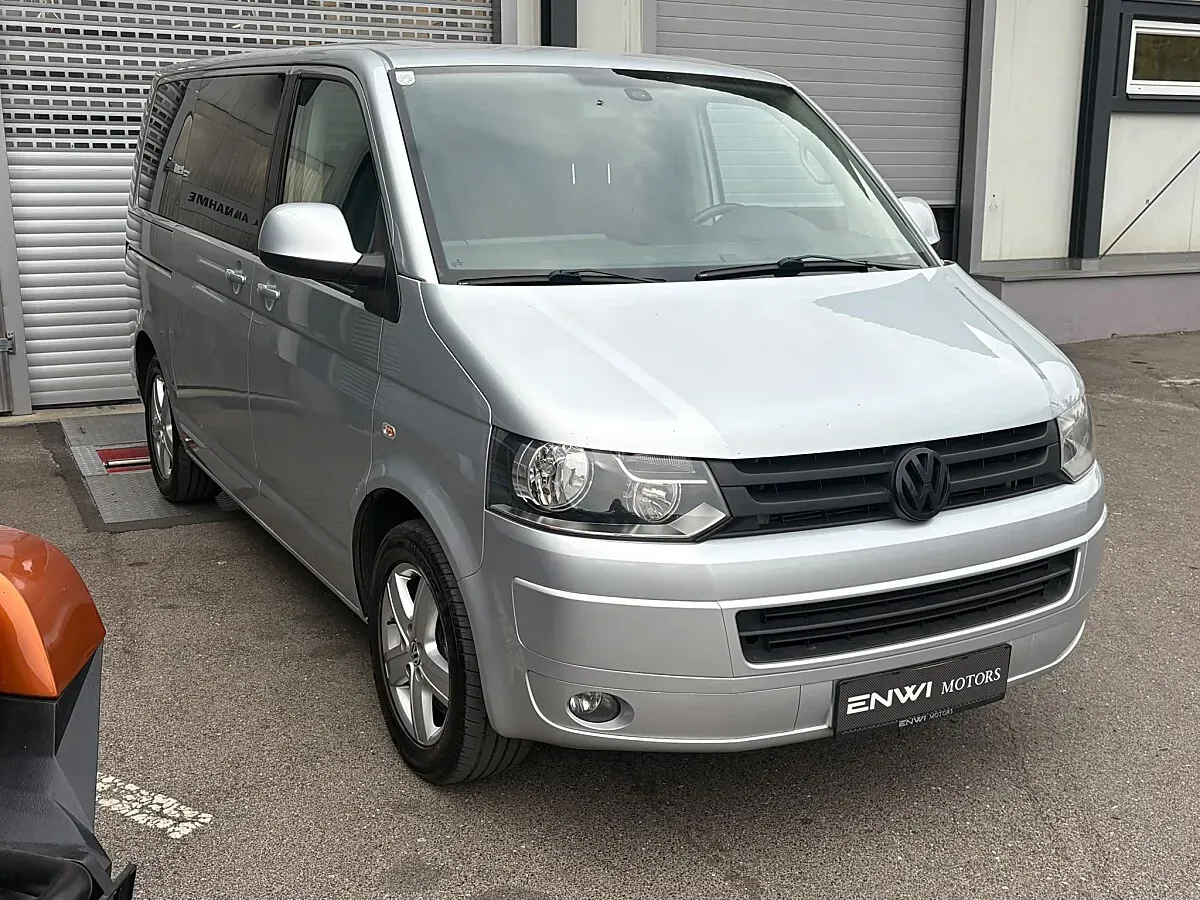 Volkswagen Multivan 2010 photo 3