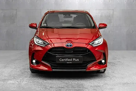Toyota Yaris 2023 photo 2