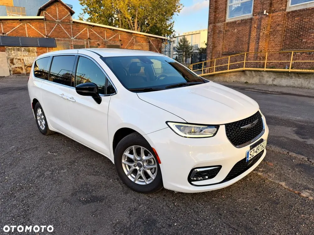 Chrysler Pacifica 2024 photo 5