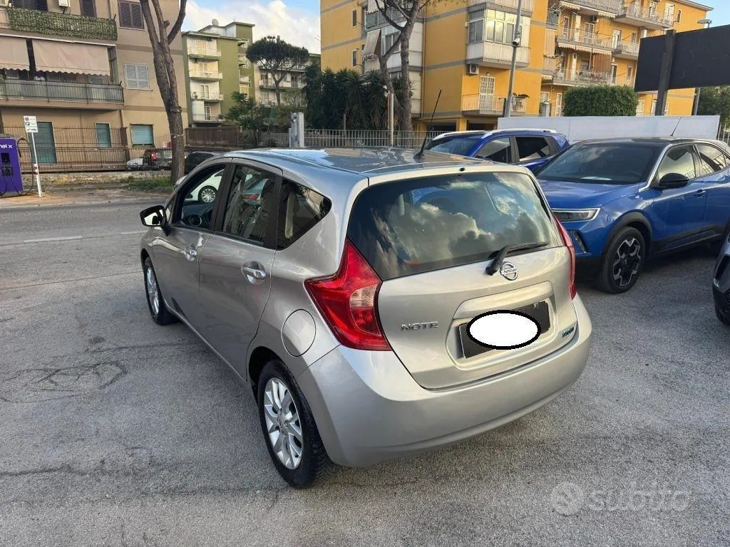 Nissan Note 2014 photo 3
