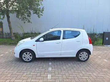 Suzuki Alto 2011 photo 3