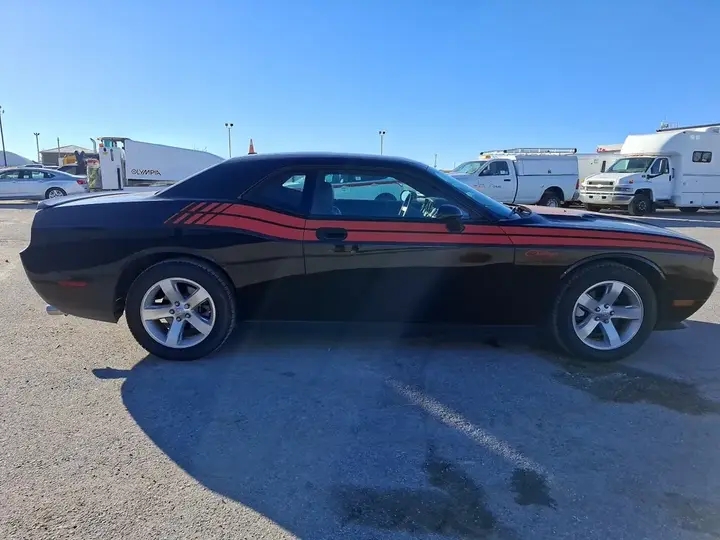 Dodge Challenger 2009 photo 4