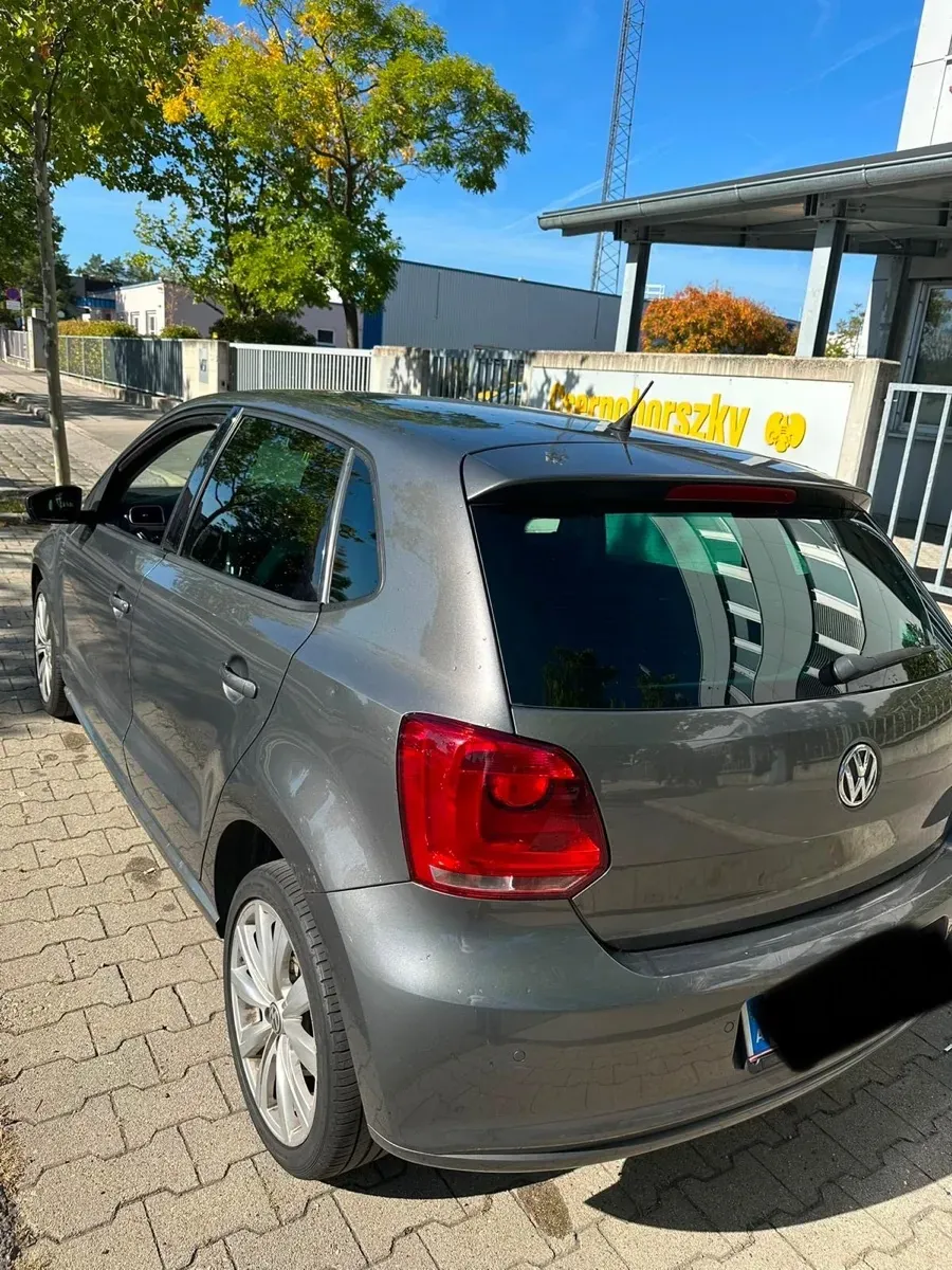Volkswagen Polo 2012 photo 2