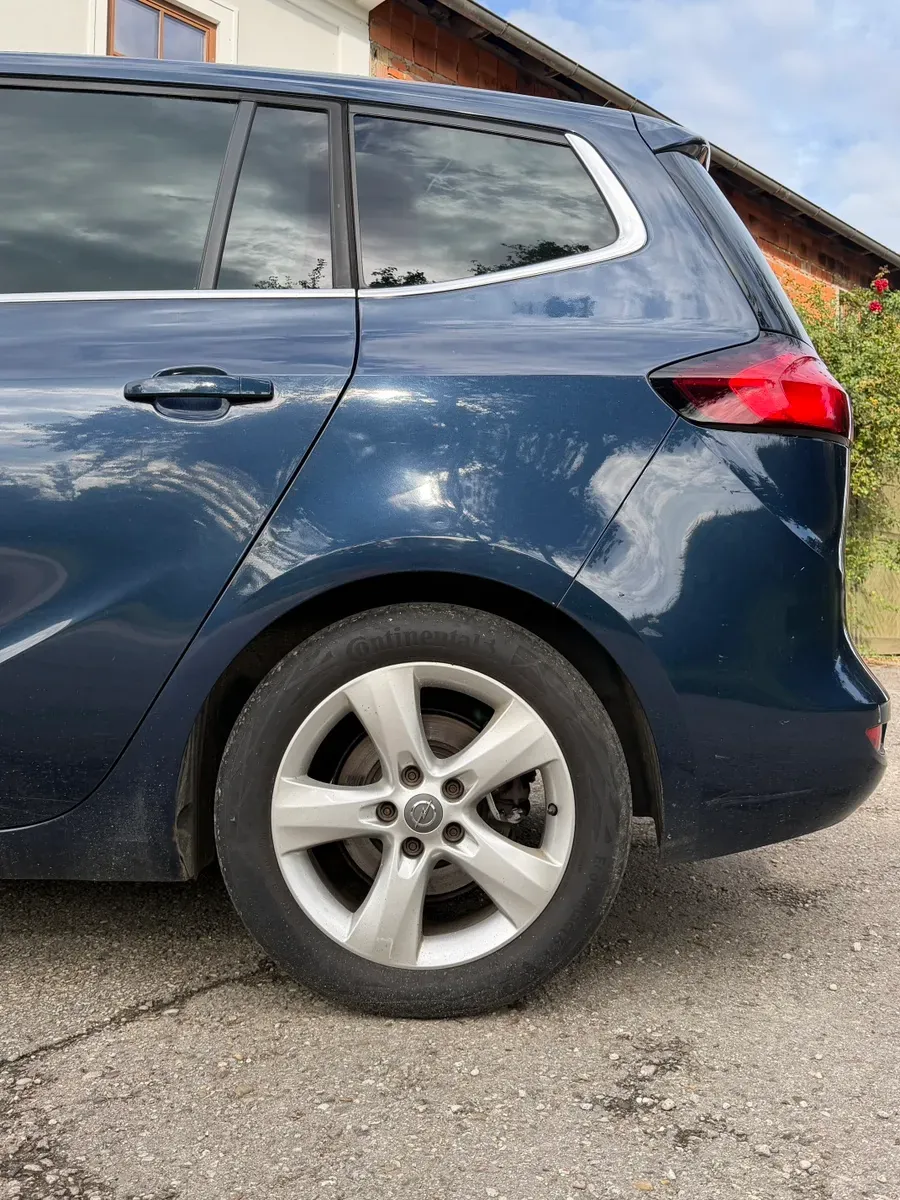 Opel Zafira Tourer 2012 photo 3