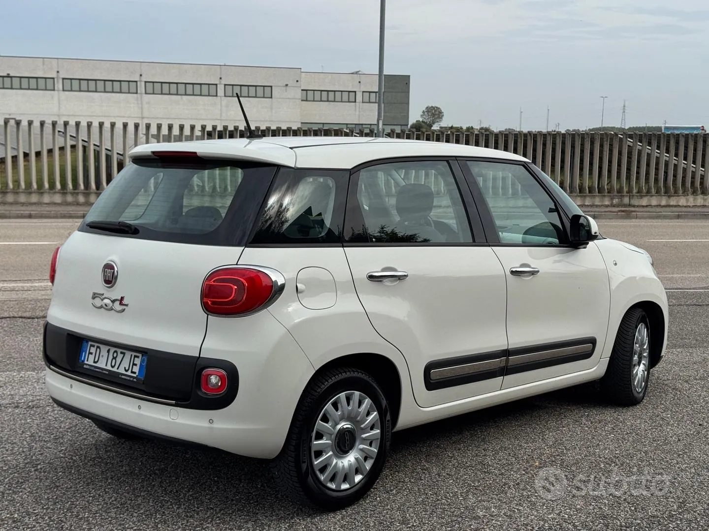Fiat 500L 2016 photo 4