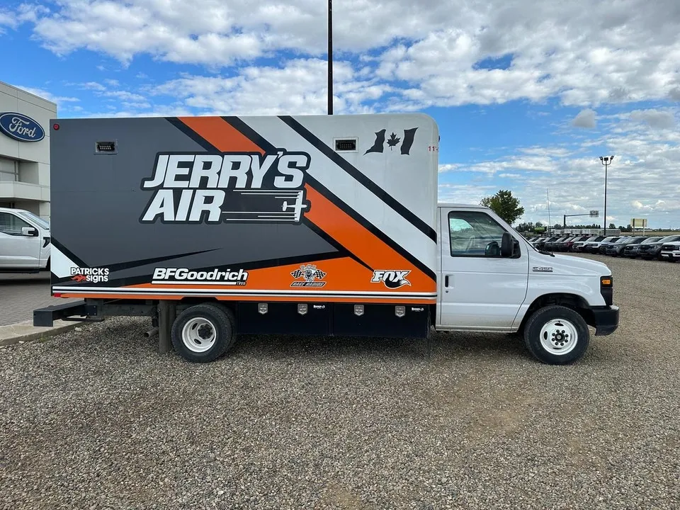 Ford E-450 2017 photo 5