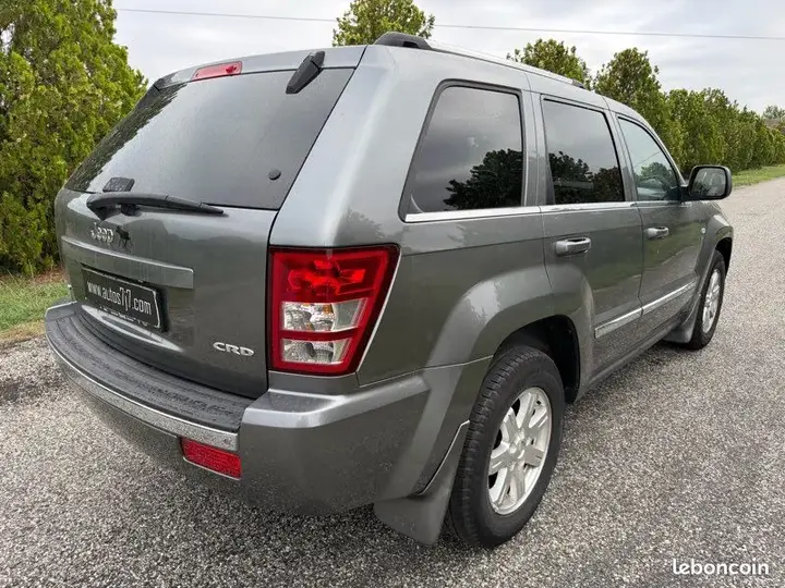 Jeep Grand Cherokee 2010 photo 3