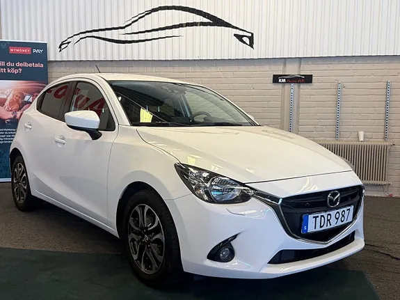 Mazda 2 2016 photo 3