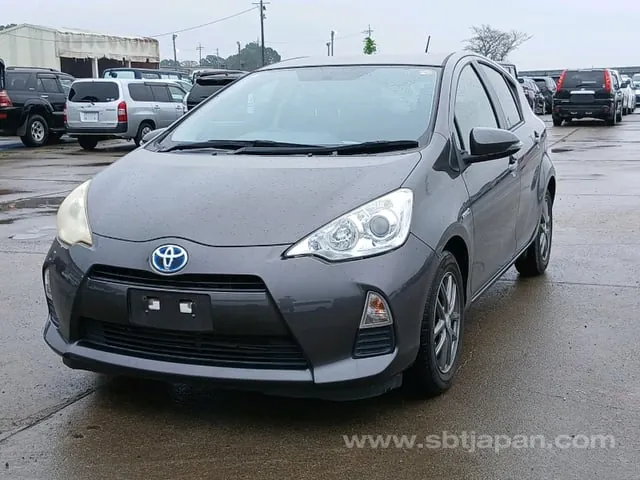 Toyota Aqua S 2012 photo 3