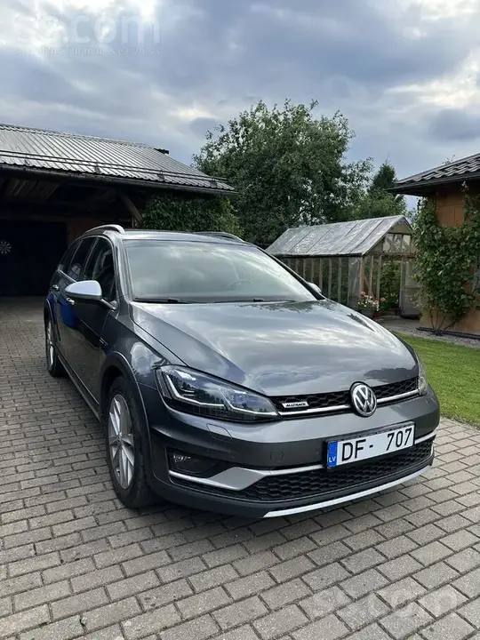 Volkswagen Golf 7 Alltrack 2018 photo 2