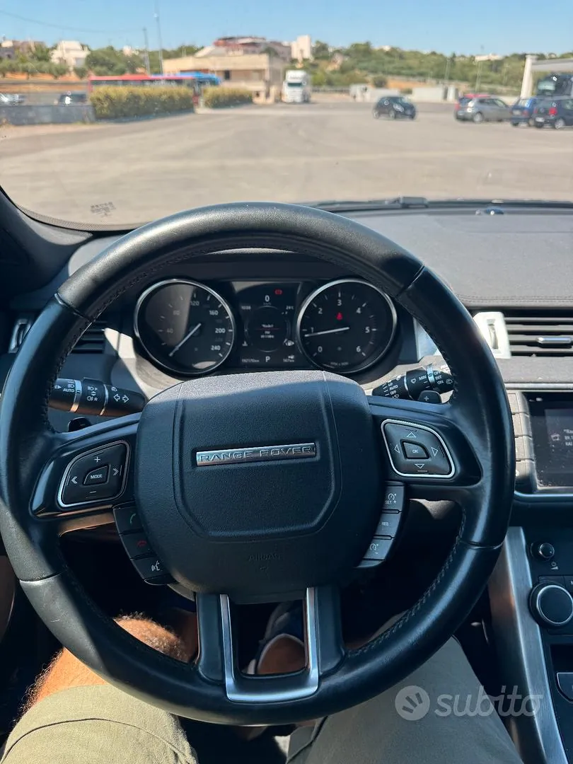 Land Rover Range Rover Evoque 2016 photo 4