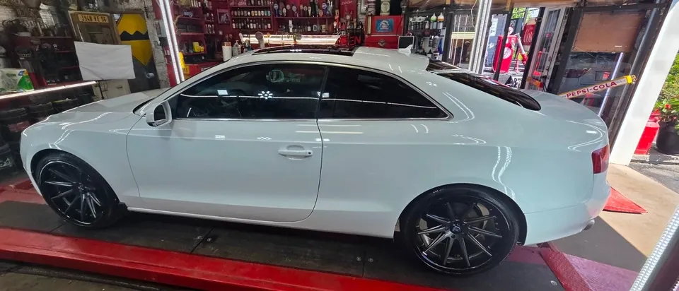 Audi A5 2010 photo 2