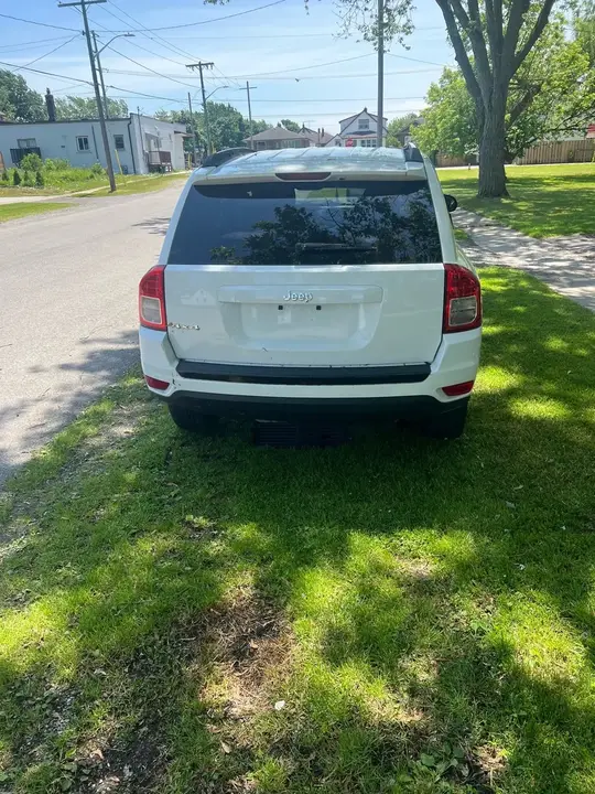 Jeep Compass 2012 photo 3