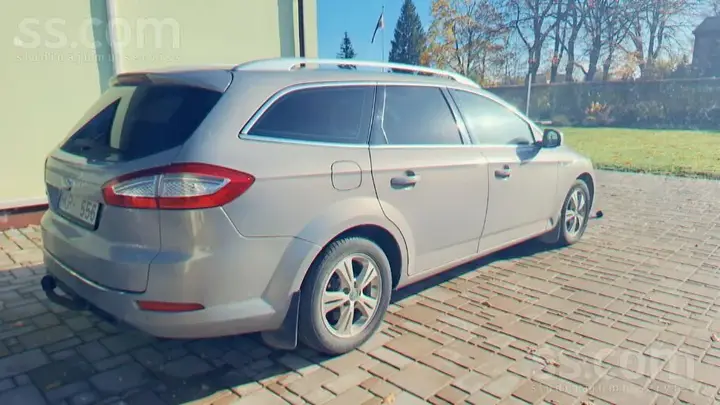Ford Mondeo 2011 photo 2