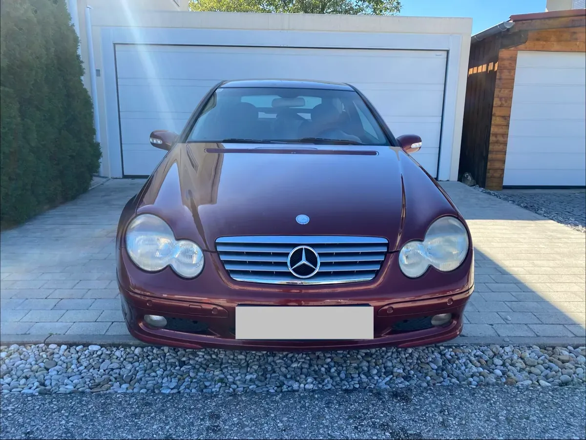 Mercedes-Benz C-Class 2003 photo 2