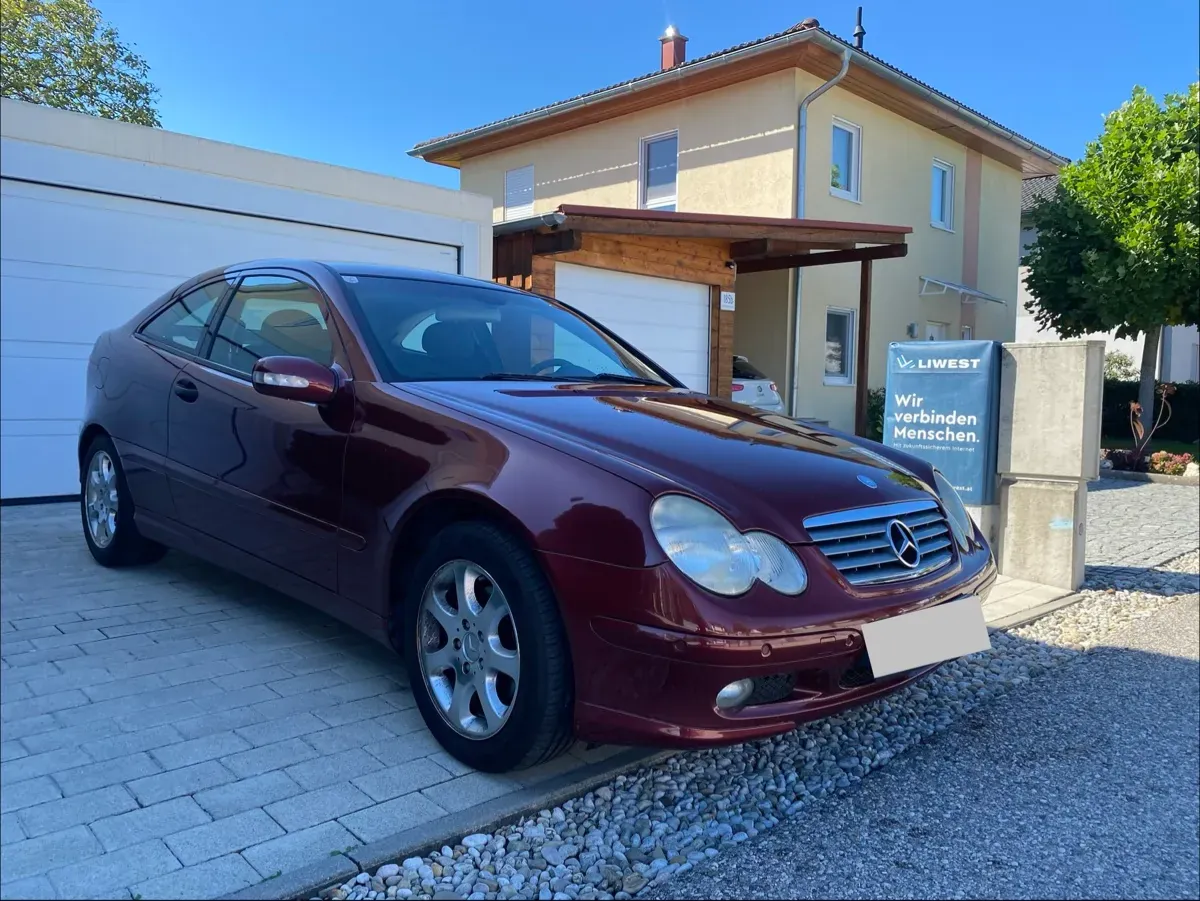 Mercedes-Benz C-Class 2003 photo 3