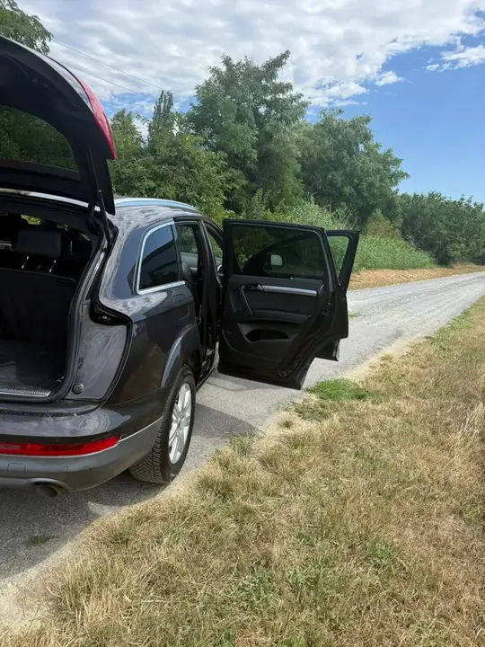 Audi Q7 2011 photo 3