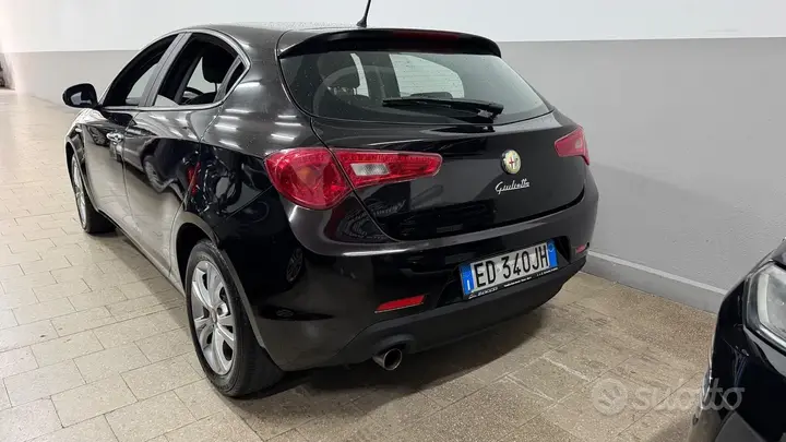 Alfa Romeo Giulietta 2010 photo 5