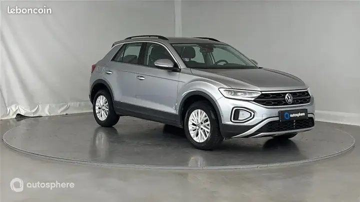 Volkswagen T-Roc 2023 photo 3