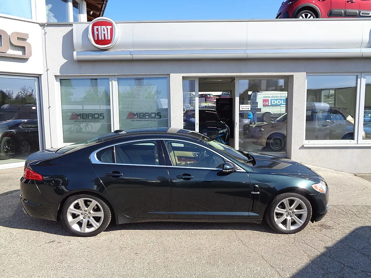 Jaguar Xf 2010 photo 2