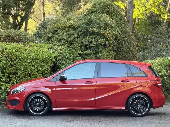 Mercedes-Benz B-Class 2017 photo 5