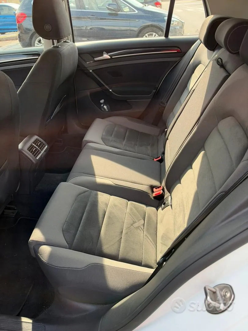 Volkswagen Golf 2018 photo 3