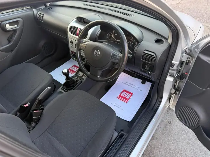 Vauxhall Corsa 2004 photo 5