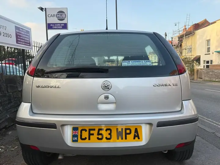 Vauxhall Corsa 2004 photo 3