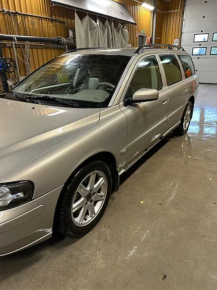 Volvo V70 2004 photo 2