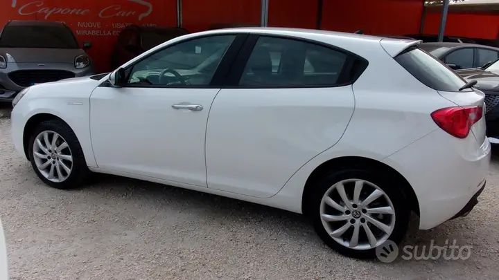Alfa Romeo Giulietta 2017 photo 3
