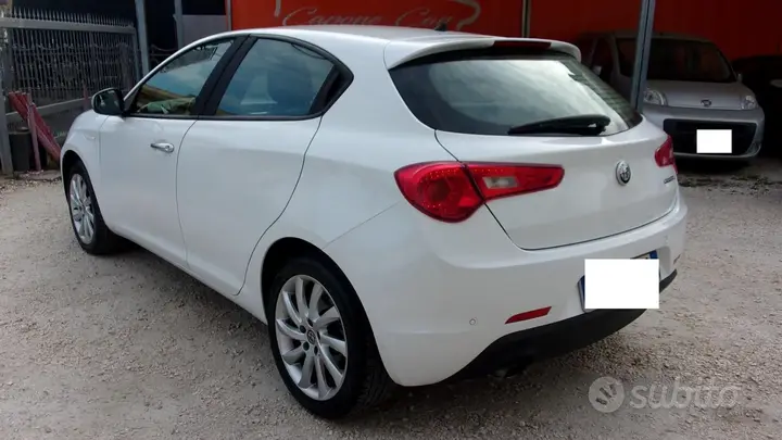 Alfa Romeo Giulietta 2017 photo 4
