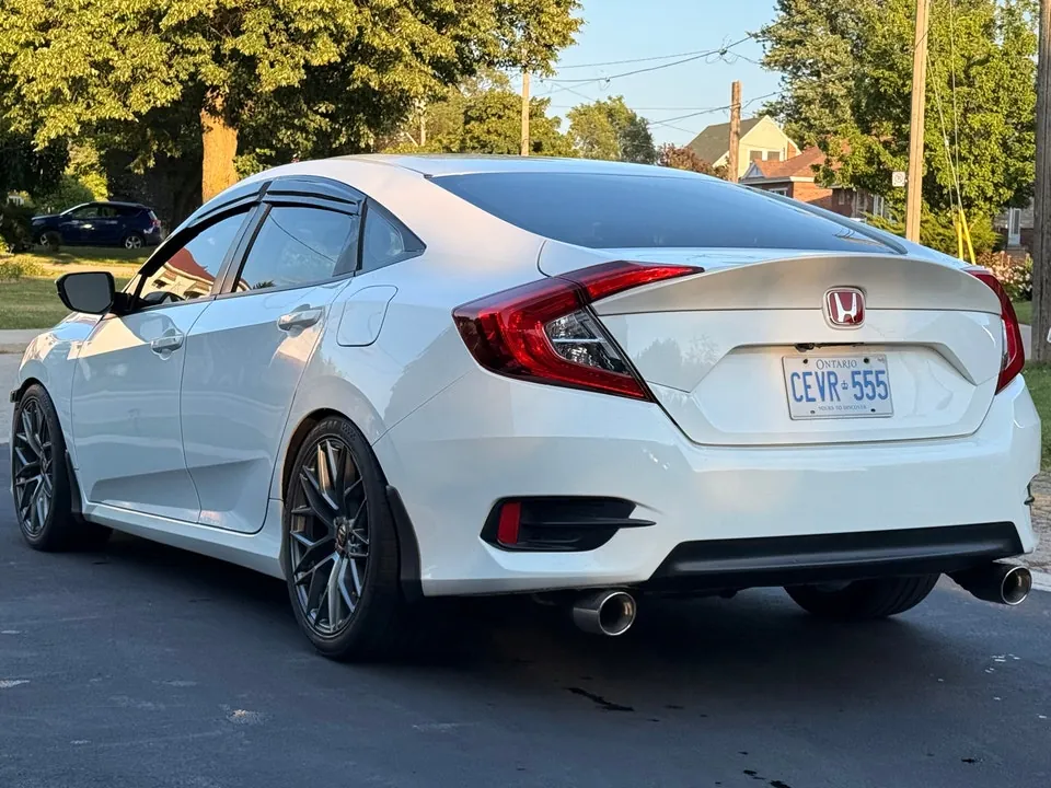 Honda Civic 2017 photo 2
