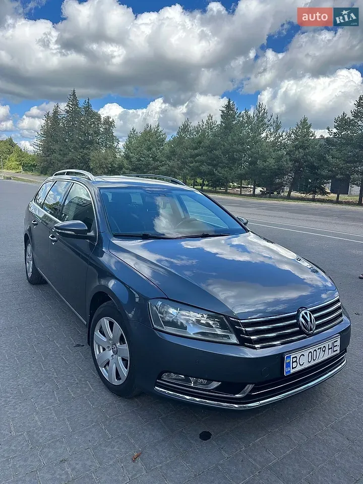 Volkswagen Passat 2011 photo 3